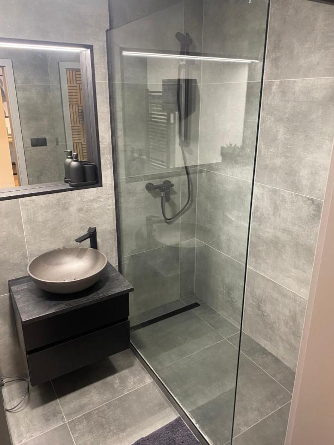 Apartment Luxury Poprad Buitenkant foto